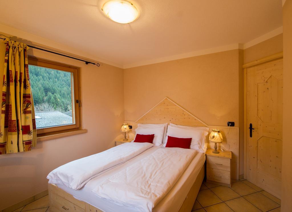 Chalet La Rugiada Bormio Kamer foto